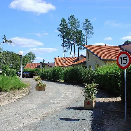 בית נופש Village Ocelandes 187 סן-ז'וליין-אן-בורן